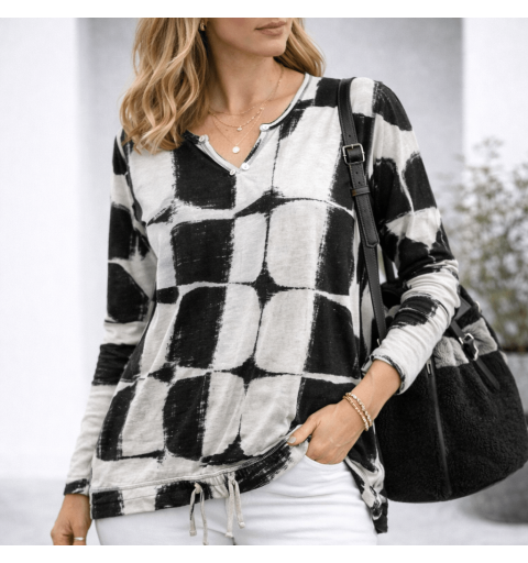 CAMISETA ESTAMPADA GEOMETRICA