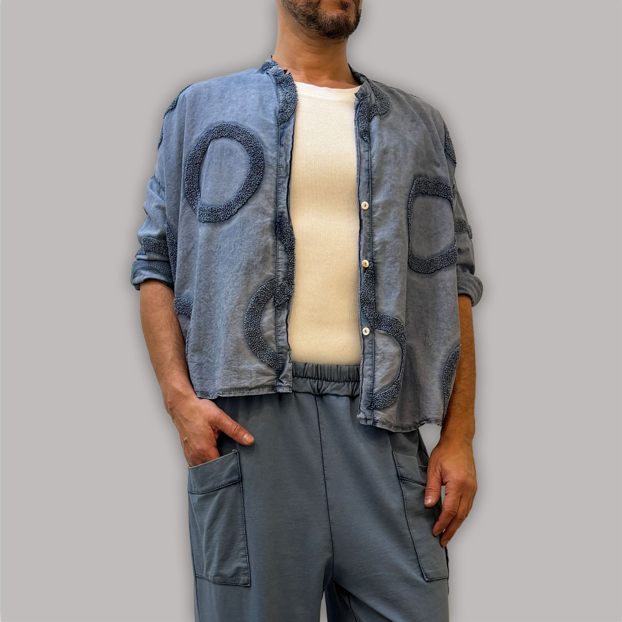ONA CAMISA S/CUELLO CYRCLES