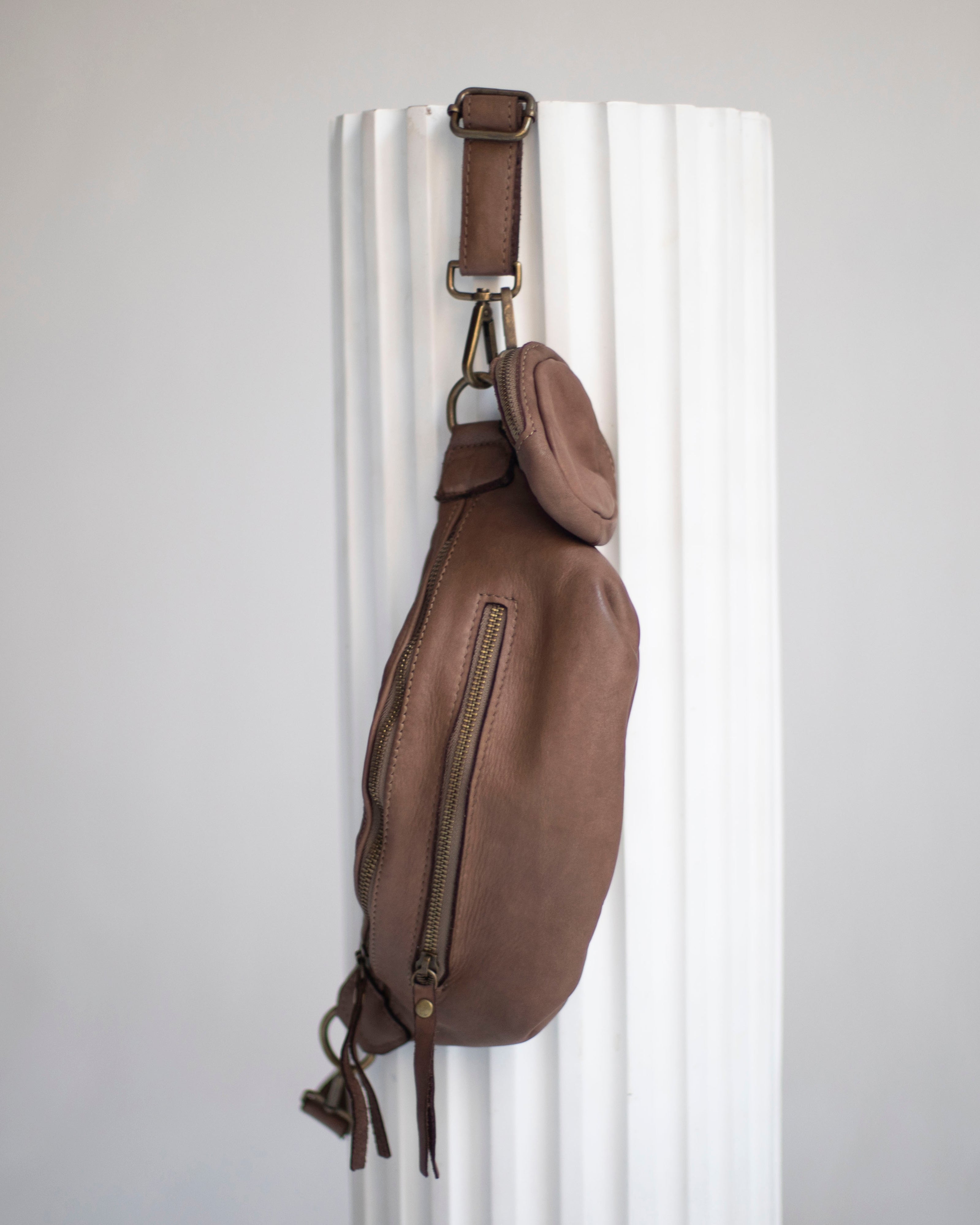 BOLSO RIÑONERA PIEL